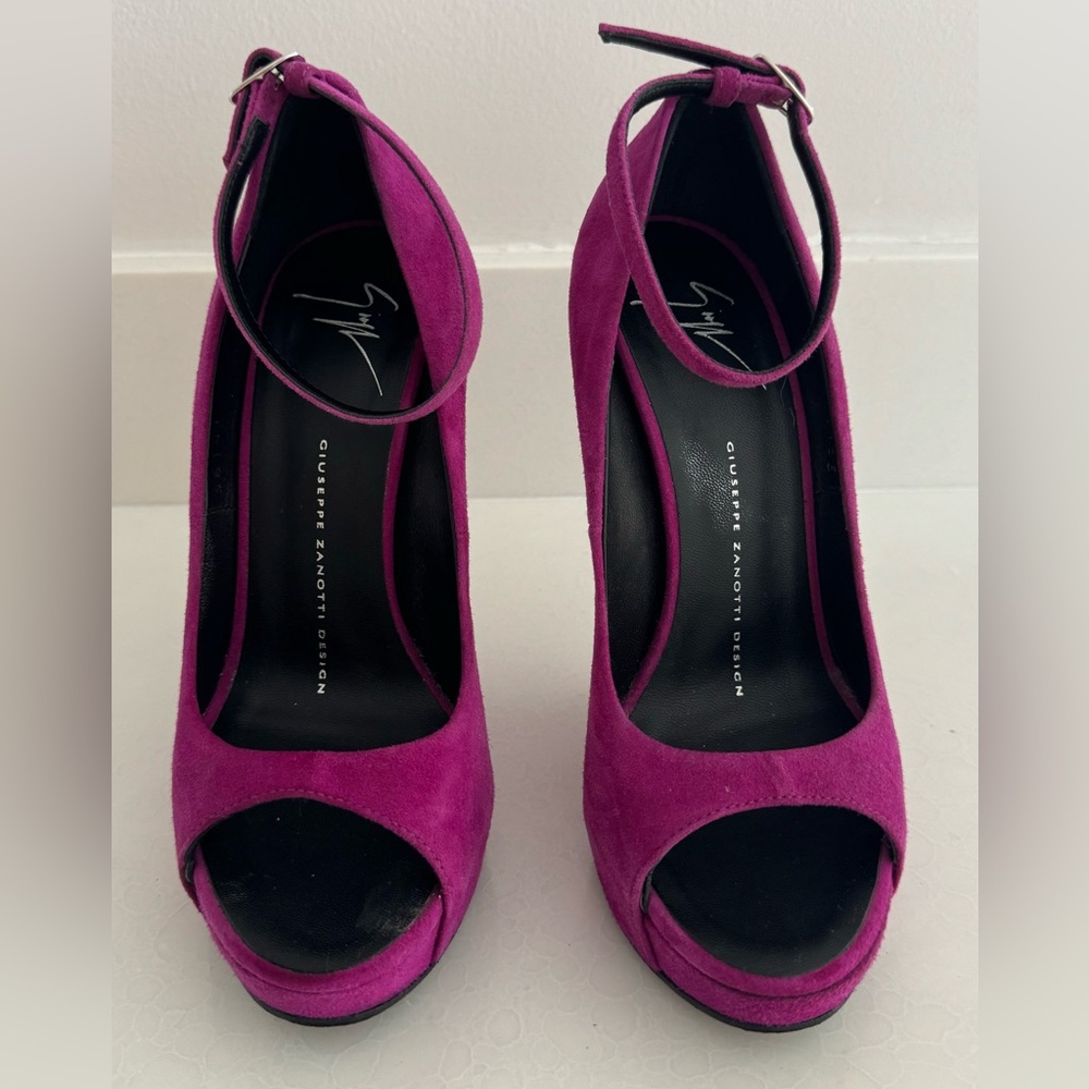 Giuseppe Zannotti Shoes | Women’s | Size 6 | Color Fuscia